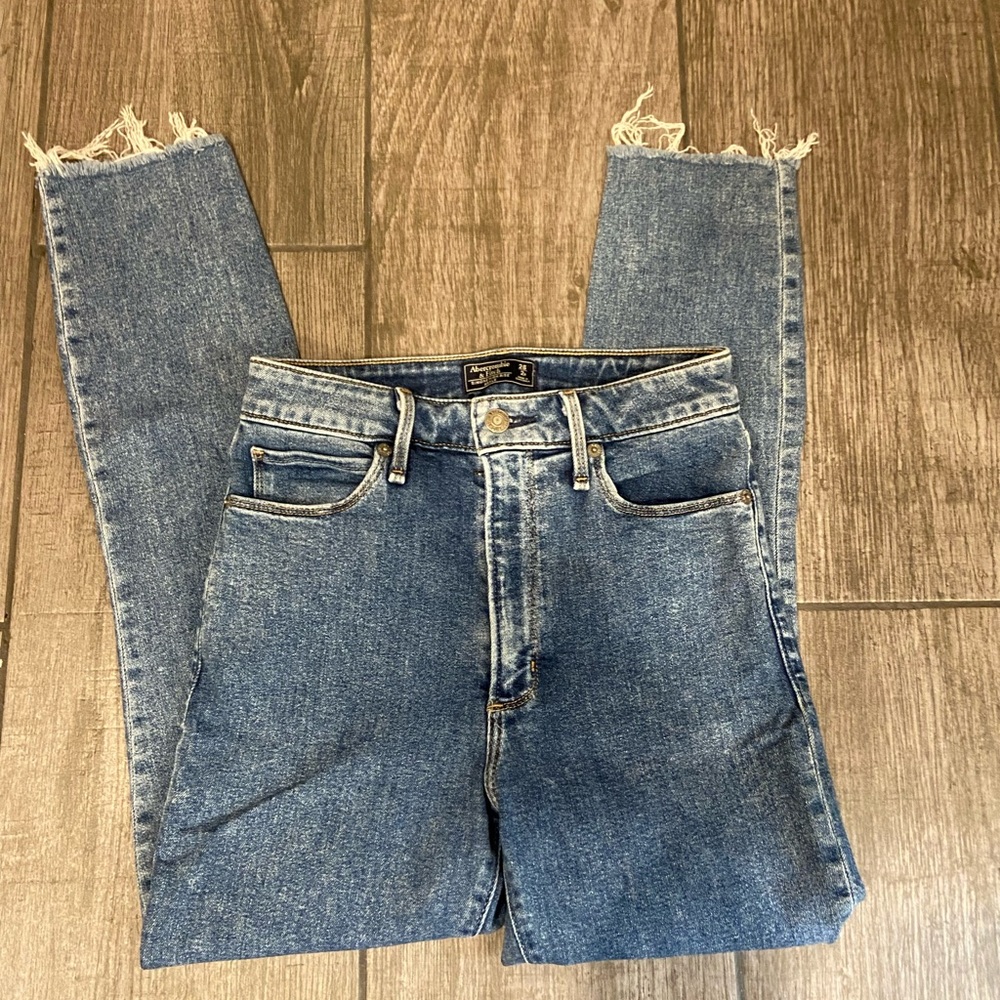Abercrombie & Fitch High Rise Jeans